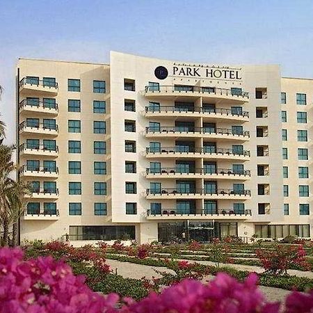 Park Apartments Dubai,An Edge By Rotana Hotel Экстерьер фото