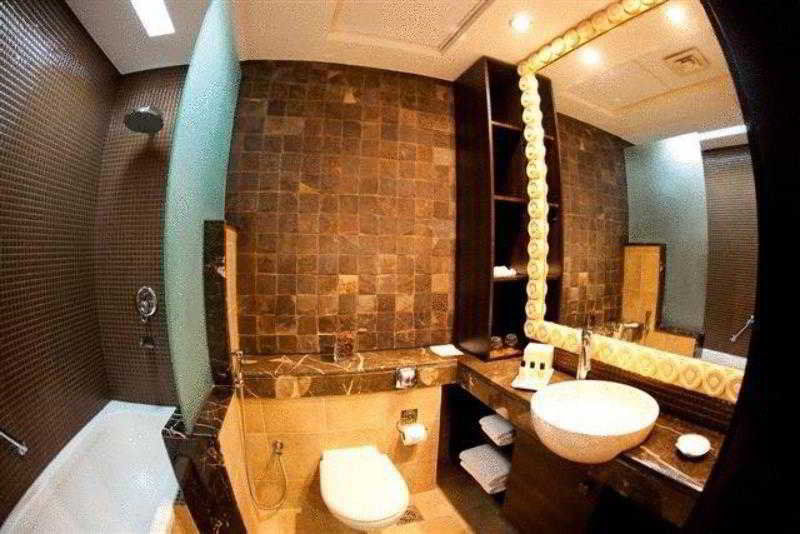 Park Apartments Dubai,An Edge By Rotana Hotel Экстерьер фото